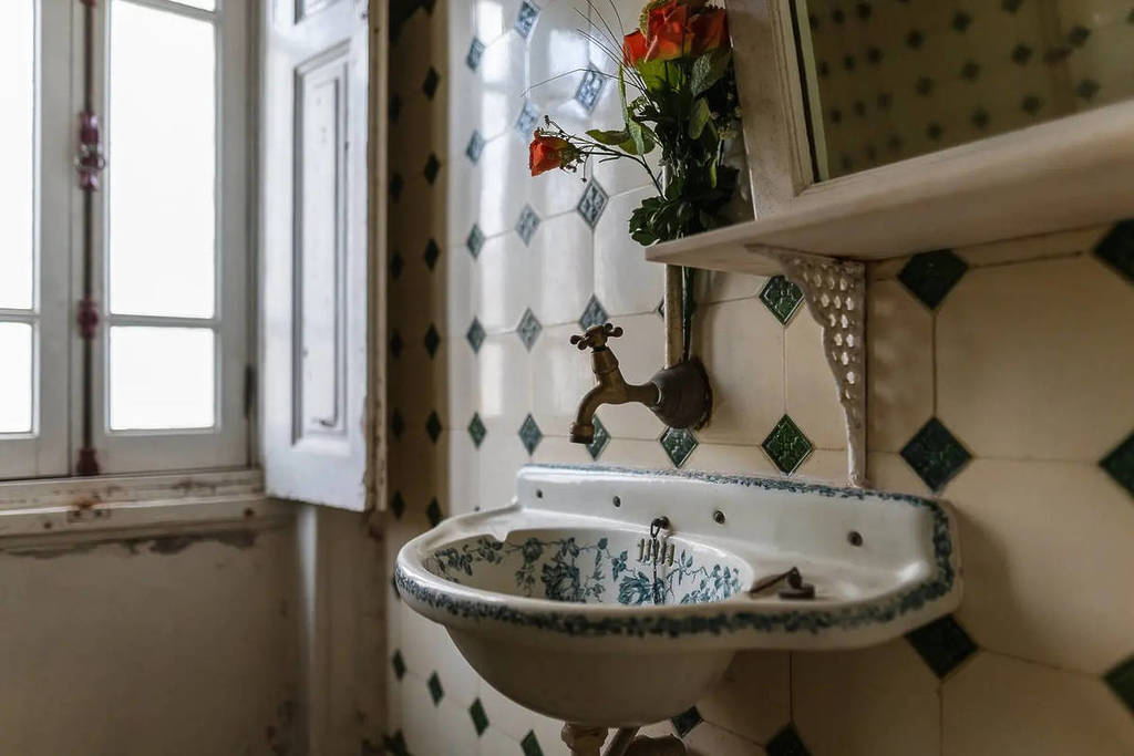 Icónicos sanitários do Passeio Alegre fecham para obras no Porto