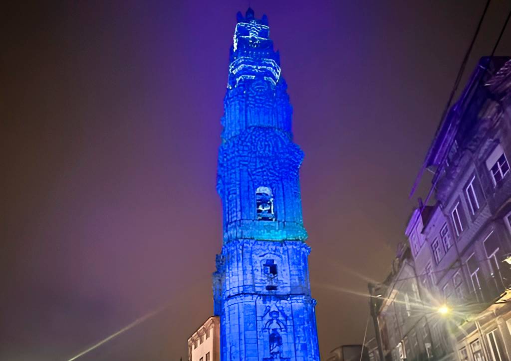 A Torre dos Clérigos vai iluminar-se de azul pela Perturbação Obsessivo-Compulsiva (POC)