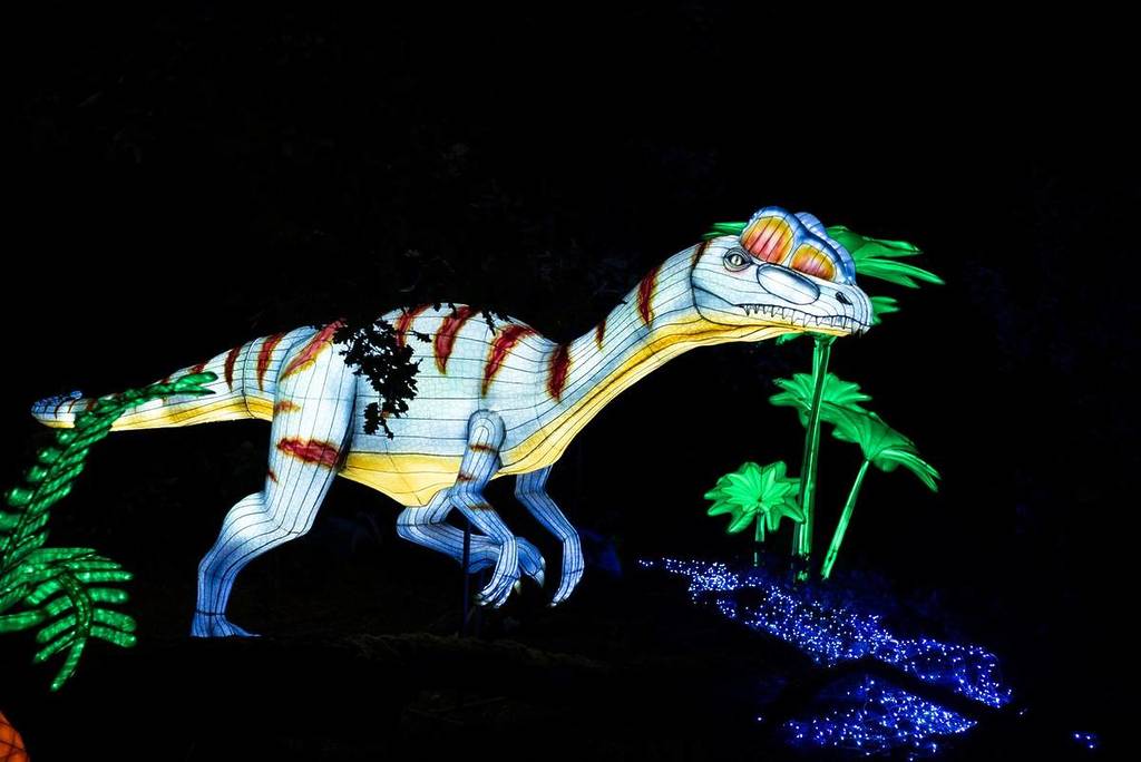 Dinossauros são a grande novidade da exposição Luzes Selvagens