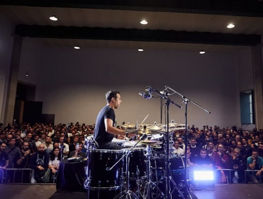 O Porto Drum Show é uma das atividades que podes fazer no Porto em novembro