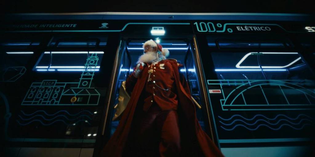 O Autocarro do Pai Natal é uma iniciativa da STCP