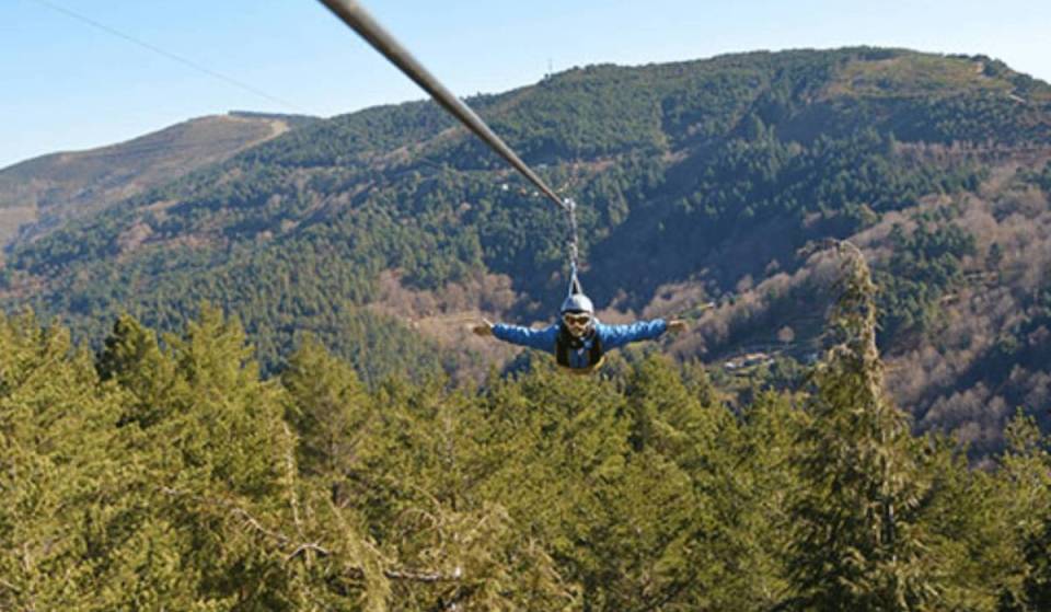 À une heure de Porto, il y a un toboggan différent de tous les autres et on le fait allongé, en volant au-dessus des montagnes