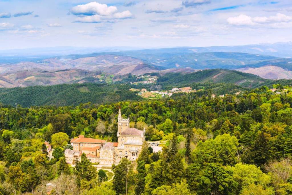mata nacional do bussaco é monumento nacional e floresta terapêutica