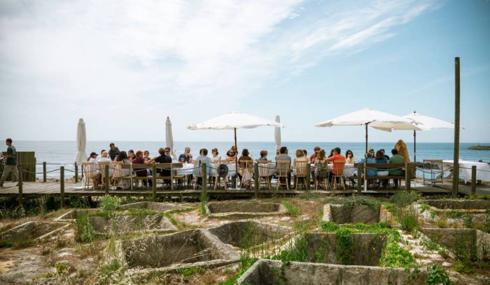 Matosinhos vuelve a acoger el festival Out of the Blue con un almuerzo de seis chefs en la playa de Angeiras por 20 euros