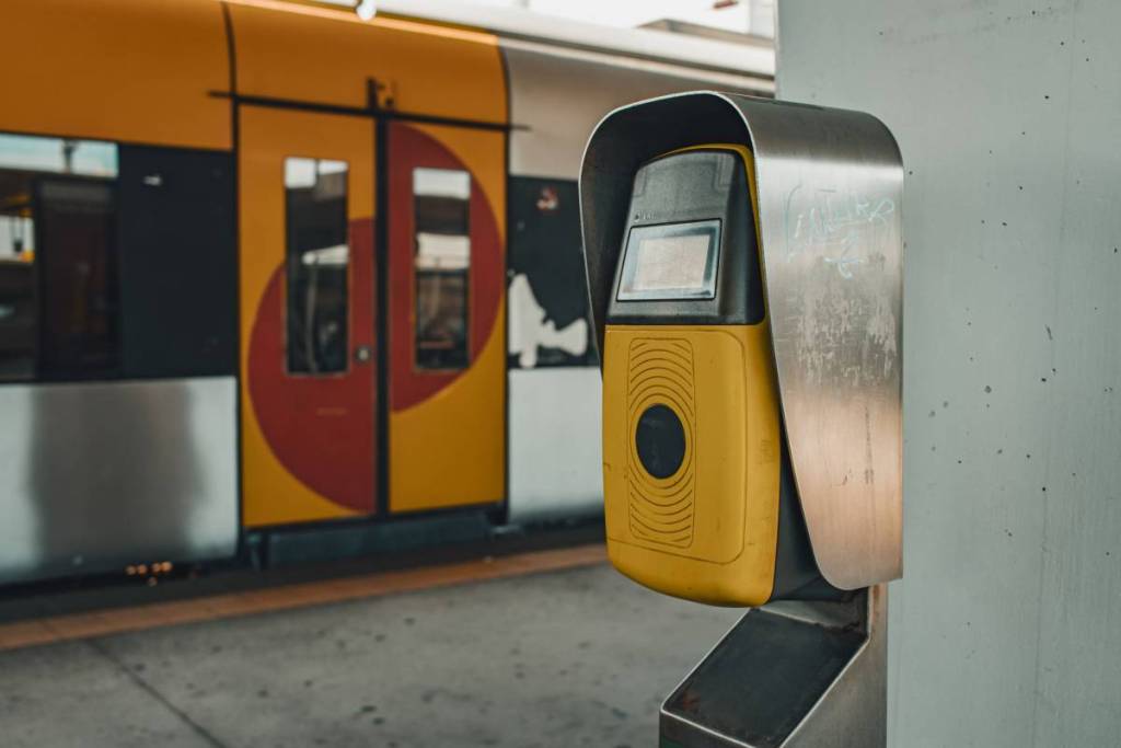 Metro de Oporto inicia las pruebas en la línea rosa del metro