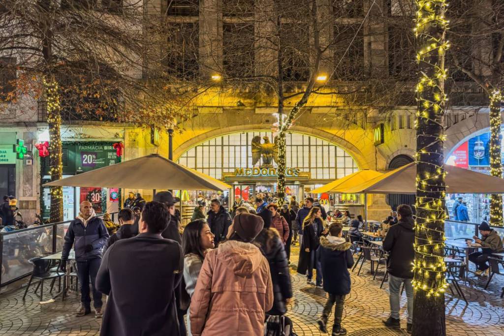 el antiguo Café Imperial, ahora un famoso McDonald’s en Oporto