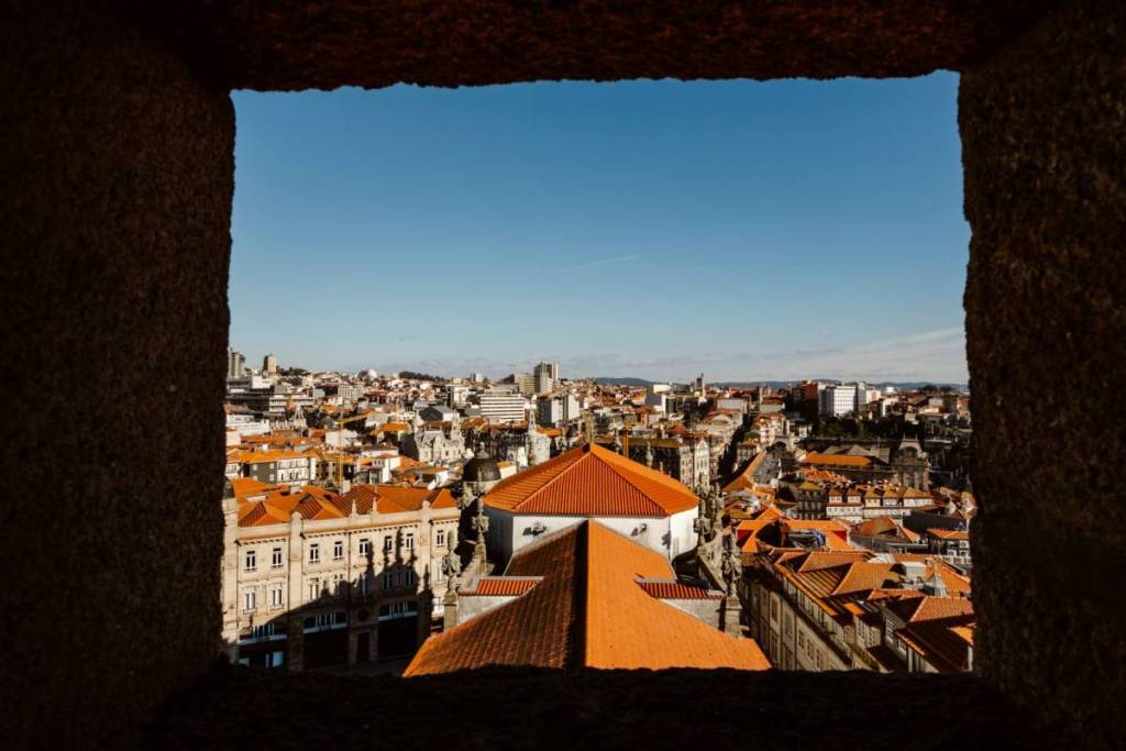 vista da torre dos clérigos para a cidade do porto