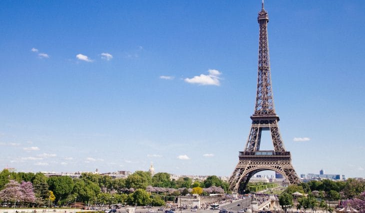 COVID-19 : les voyageurs canadiens et états-uniens pourront voyager en France plus facilement