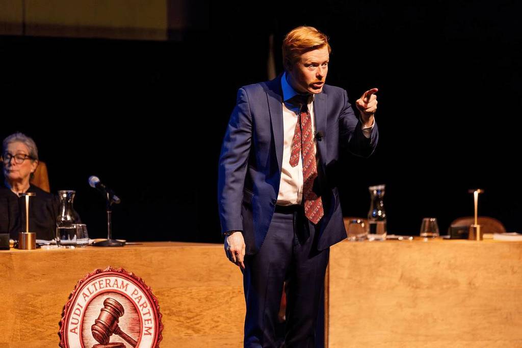 Procès fictif et accusations de la part des jurés dans The Jury Experience