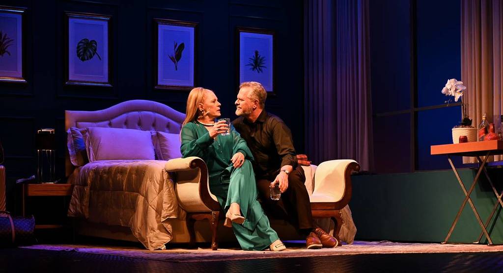 Theater plays in Rio