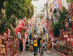Famosa escadaria no Rio de Janeiro vai passar por reforma no entorno, que promete mais segurança, organização e fácil acesso