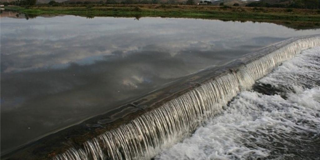 Paredão de Italva é ponto turístico no município do Rio
