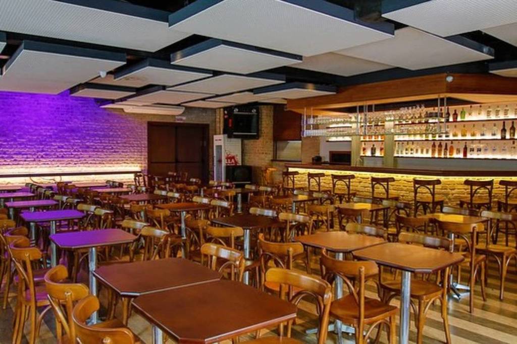 Vinicius Show, em Ipanema, reabre as portas