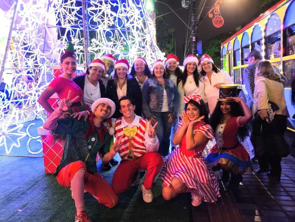 Vila do Papai Noel: Passeio-gratuito-no-TereTrem-da-Alegria