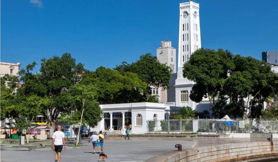 O prédio centenário projetado pelo arquiteto do Copacabana Palace que agora abriga o novo polo gastronômico do Rio de Janeiro