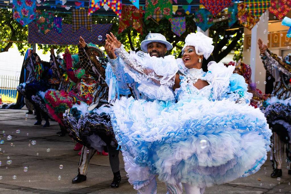 In the heart of Rio’s suburbs, a cultural space in Rio celebrates 14 years of history with a June festival, samba circle, and cake—all for free!