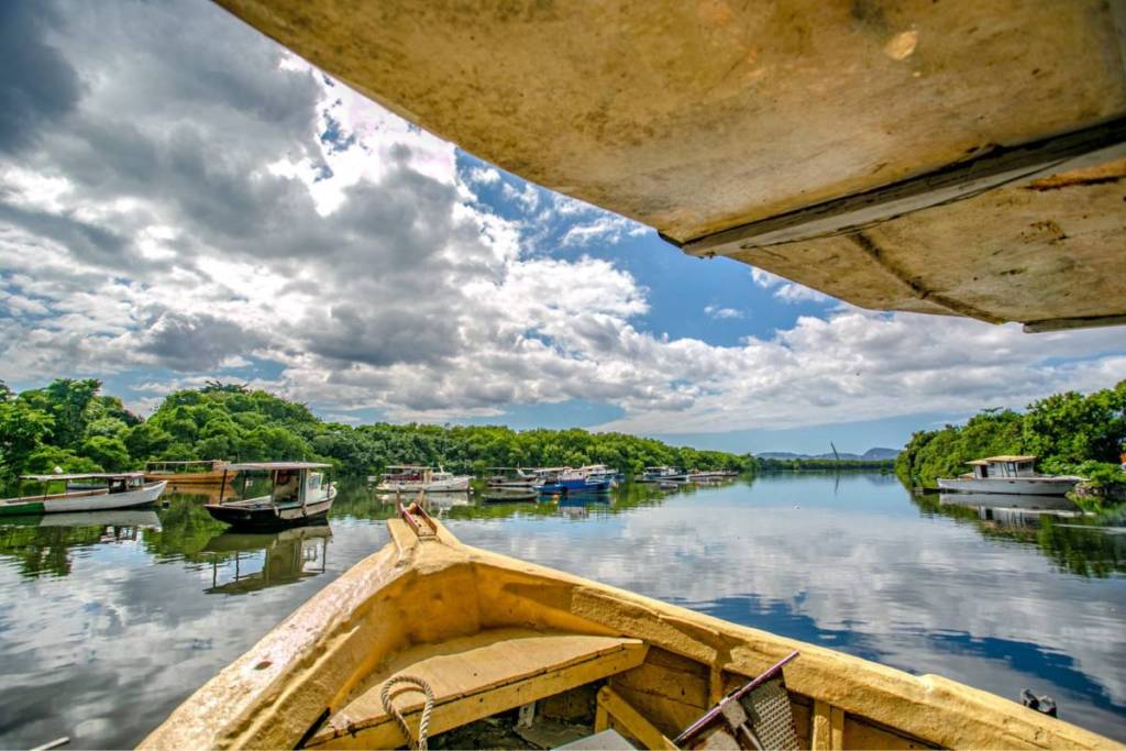From the Mangrove to the Laje: Free Photography Exhibition Offers a Poetic Perspective on the Ways of Life, Paths, and Landscapes of Maré