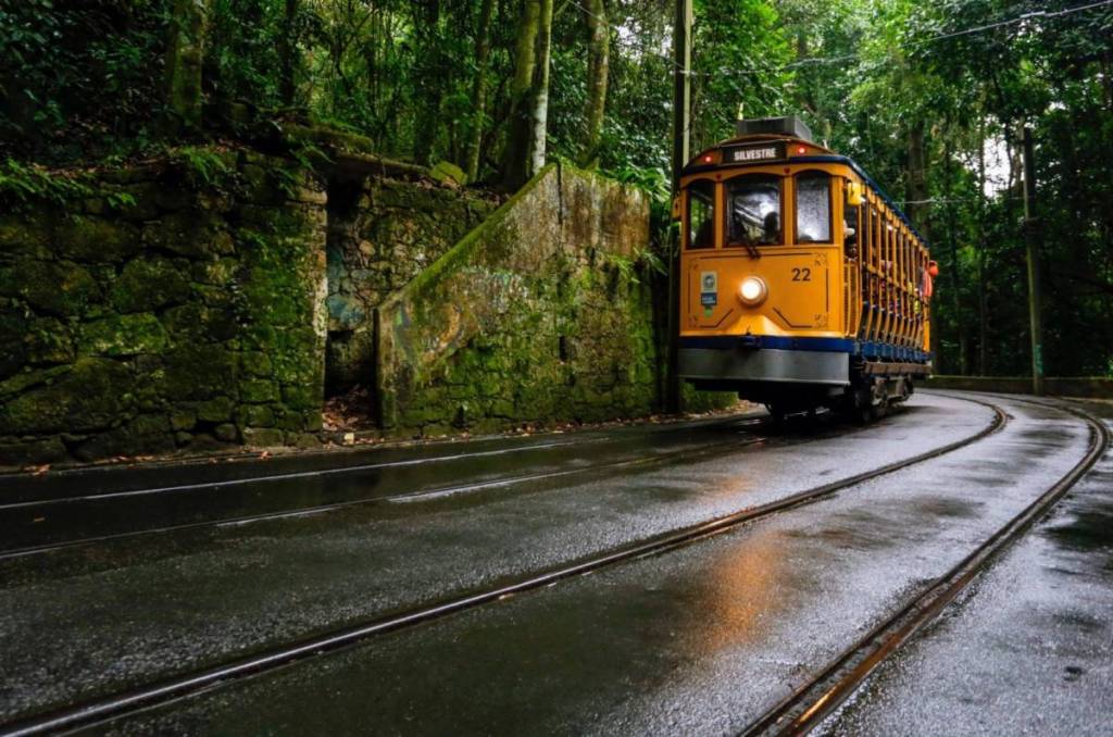 Santa Teresa Trams Resume Service on Historic Route That Had Been Out of Service for Over 20 Years