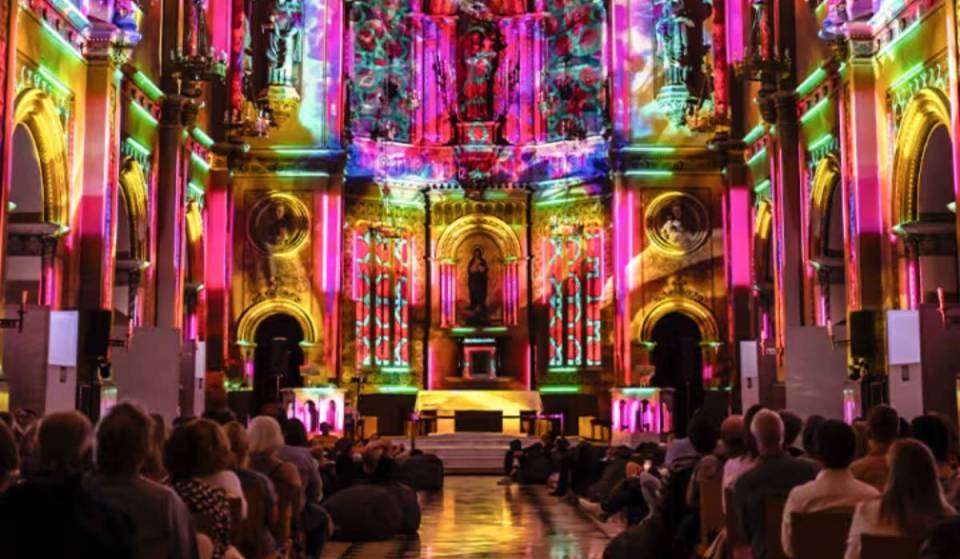 Pela primeira vez no mundo,  o espetáculo imersivo Eonarium Genesis ganha sessões especiais com música ao vivo no Rio de Janeiro