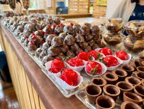 With free admission, the chocolate festival in Rio’s mountainous region brings together artisanal sweets, music, and cultural attractions over three days