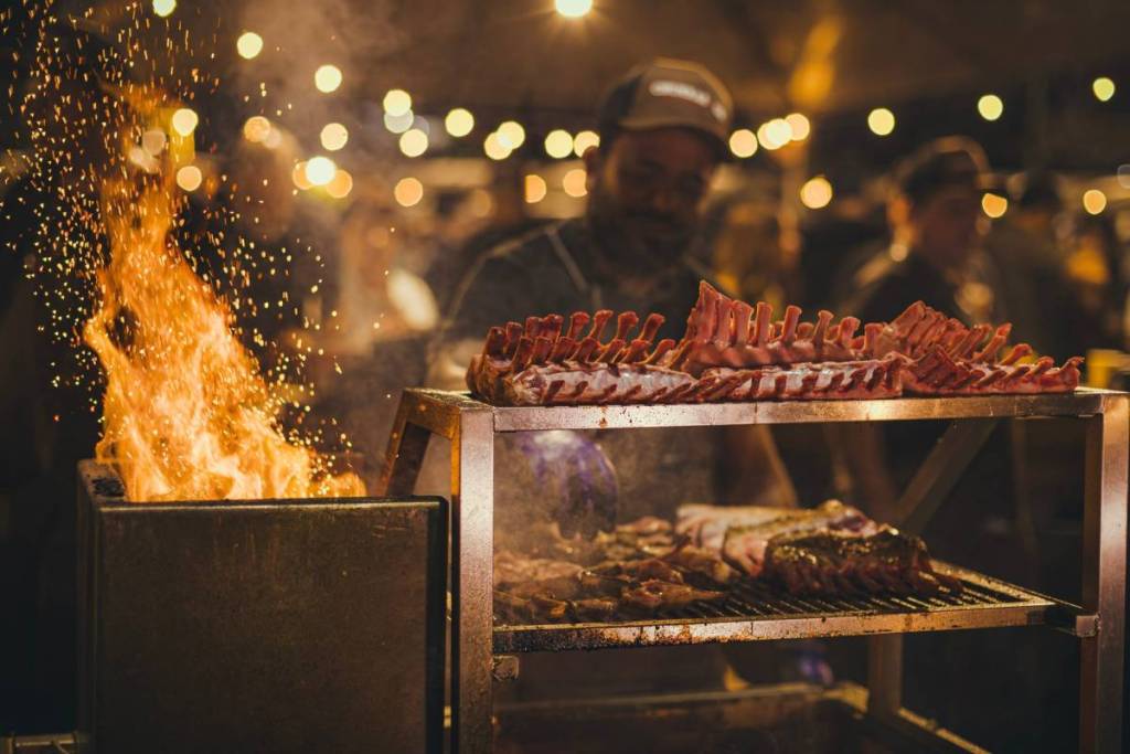 Ocho horas de barbacoa, barra libre y música: así será la primera edición en Río del BBQ Sem Fronteiras este fin de semana