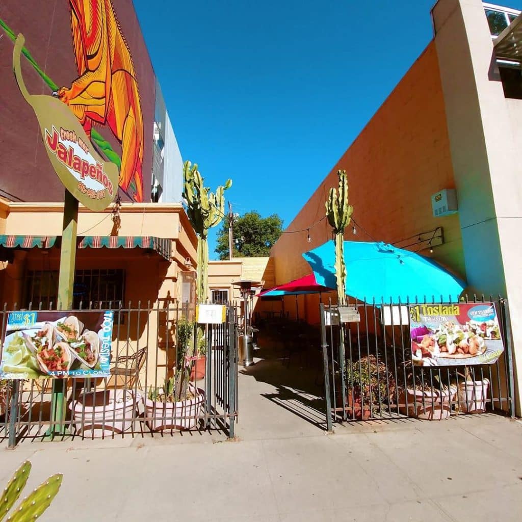 6 Sizzling Spots With The Best Hotdogs In Sacramento