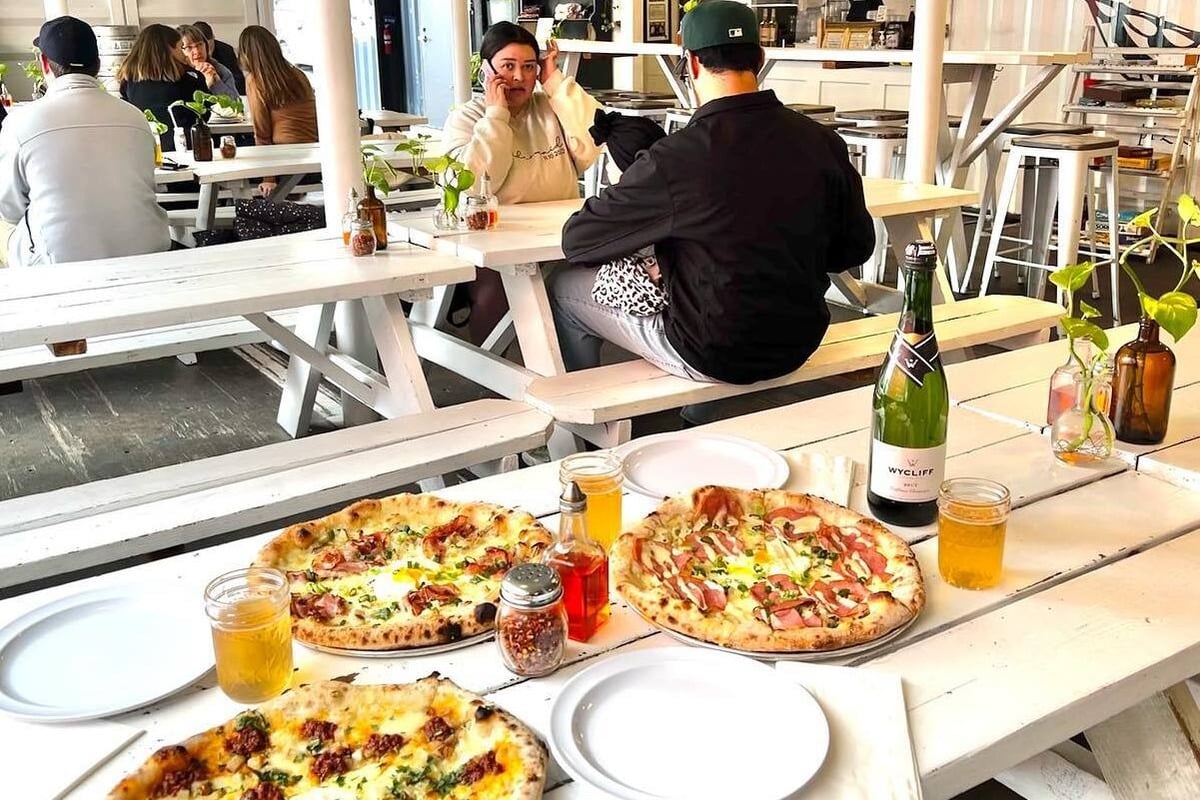 9 Pizza Hotspots In Sacramento For A Slice Of The Action