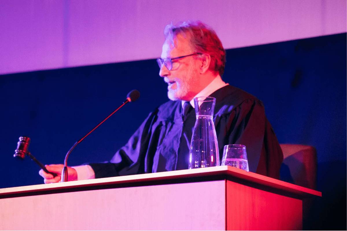 man pretends to be judge at jury experience