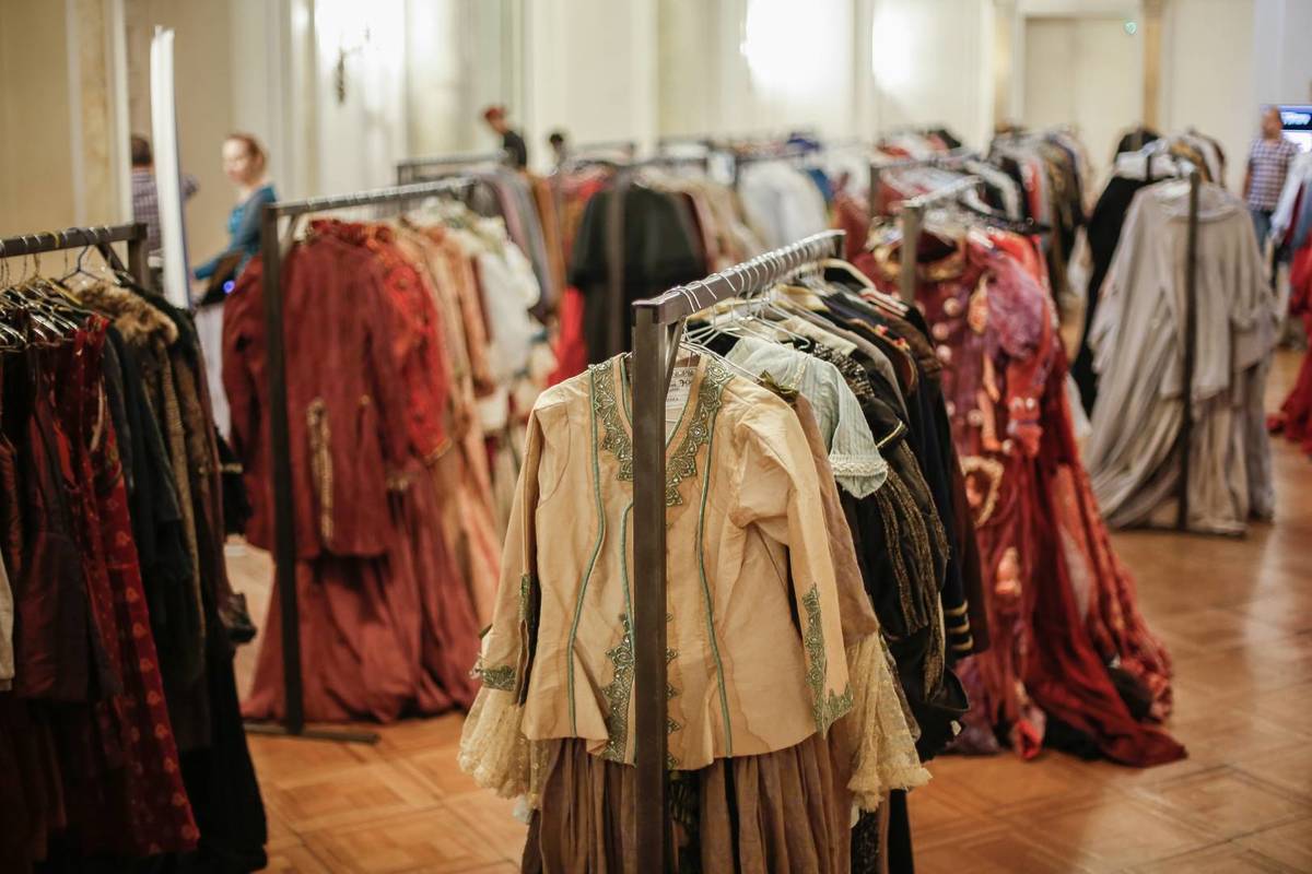 Venta vestuario del Teatro Municipal