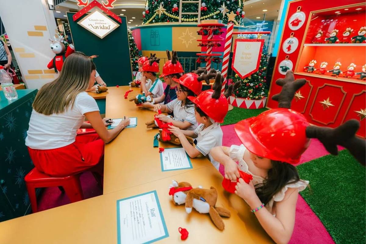 Paris Parade 2025 Cenco Malls