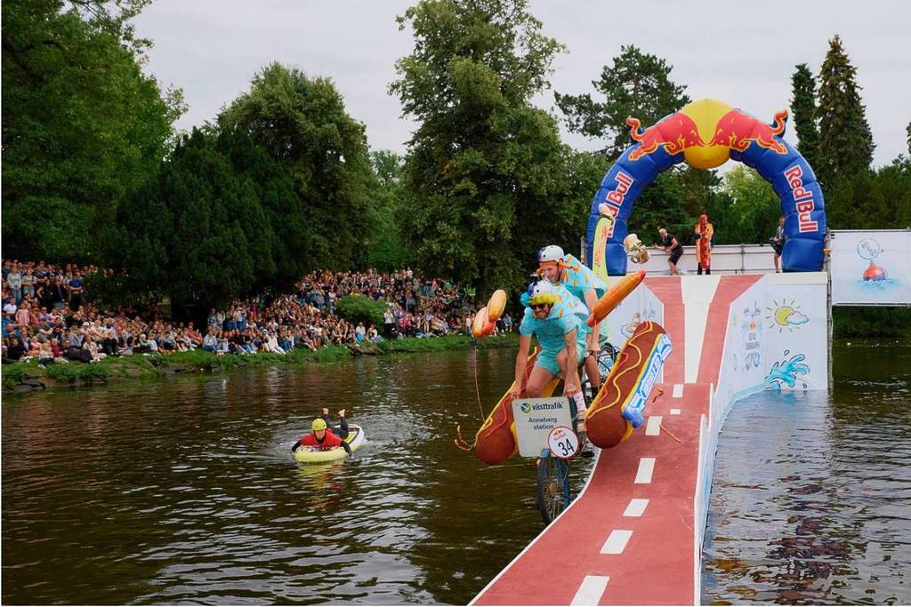 Red Bull Al Agua Pato