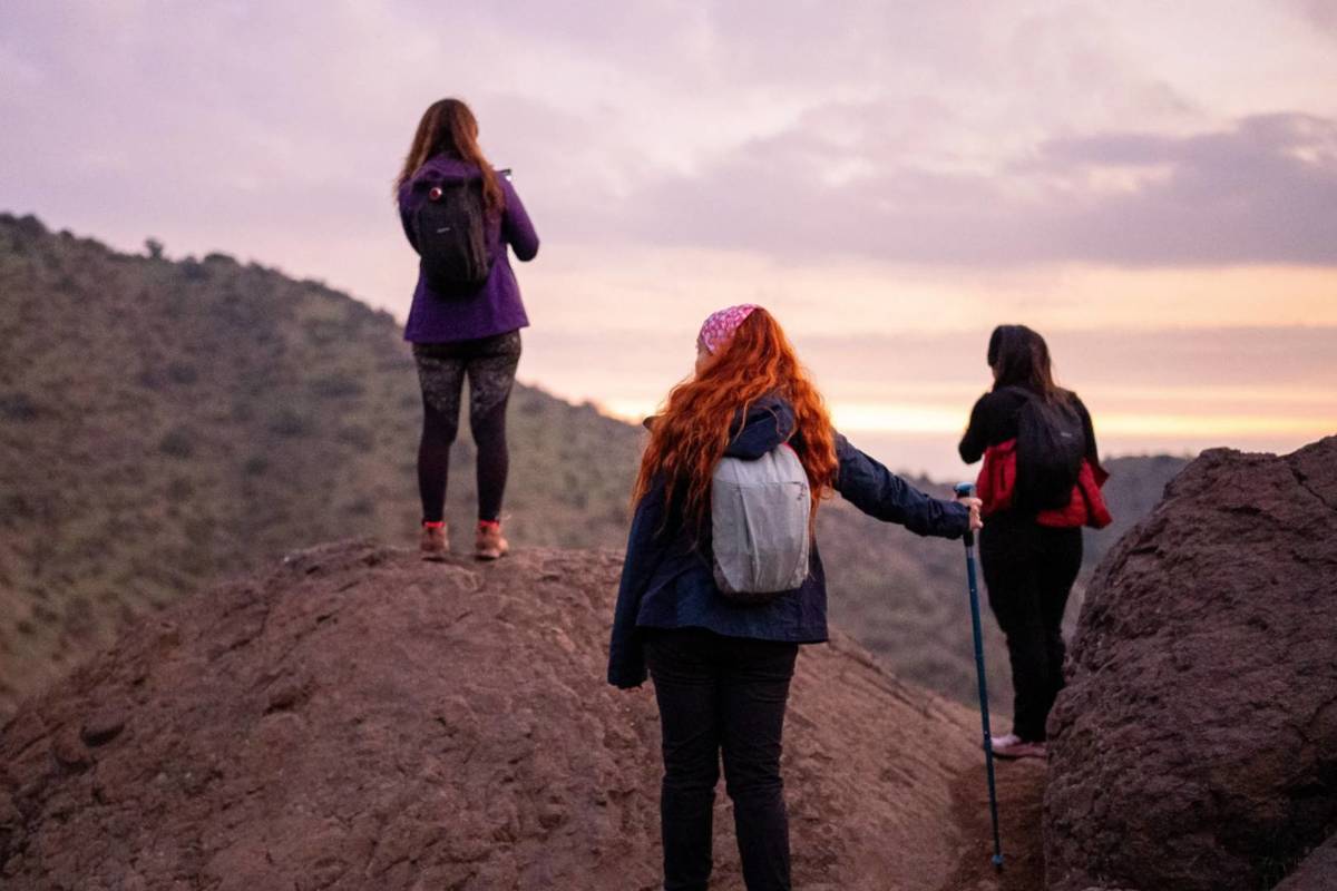 trekkings guiados nocturnos Parque Cordillera