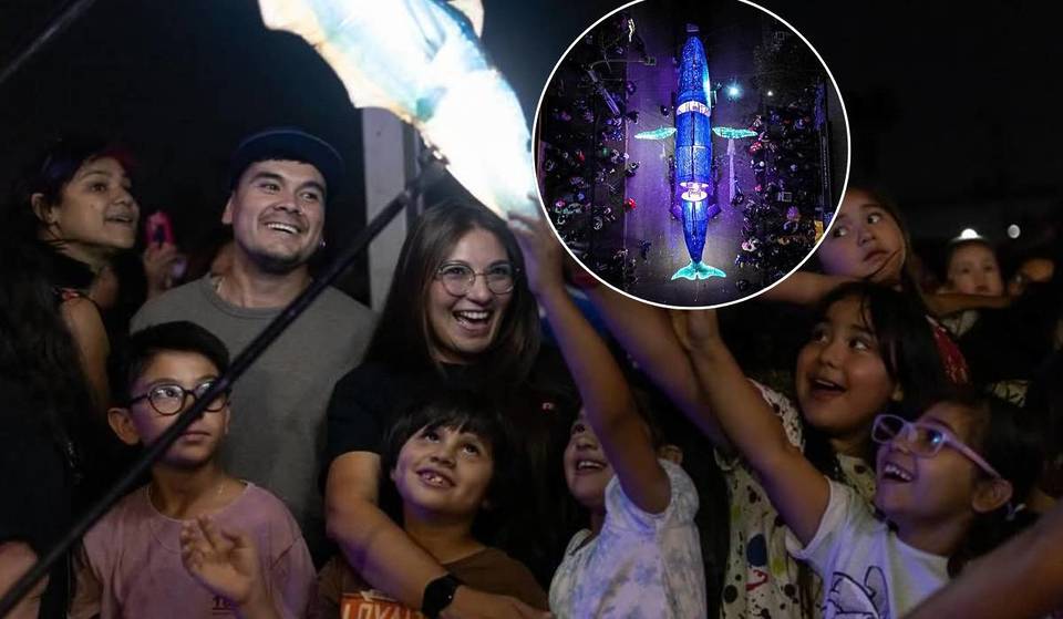 Teatro a Mil llega a Vitacura con un pasacalle nocturno gratuito: una ballena gigante, peces luminosos y conciencia ambiental en plena ciudad