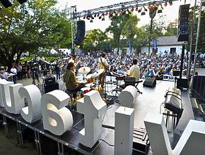 Jazz al atardecer en Lo Matta Cultural celebra su última noche al aire libre completamente gratis
