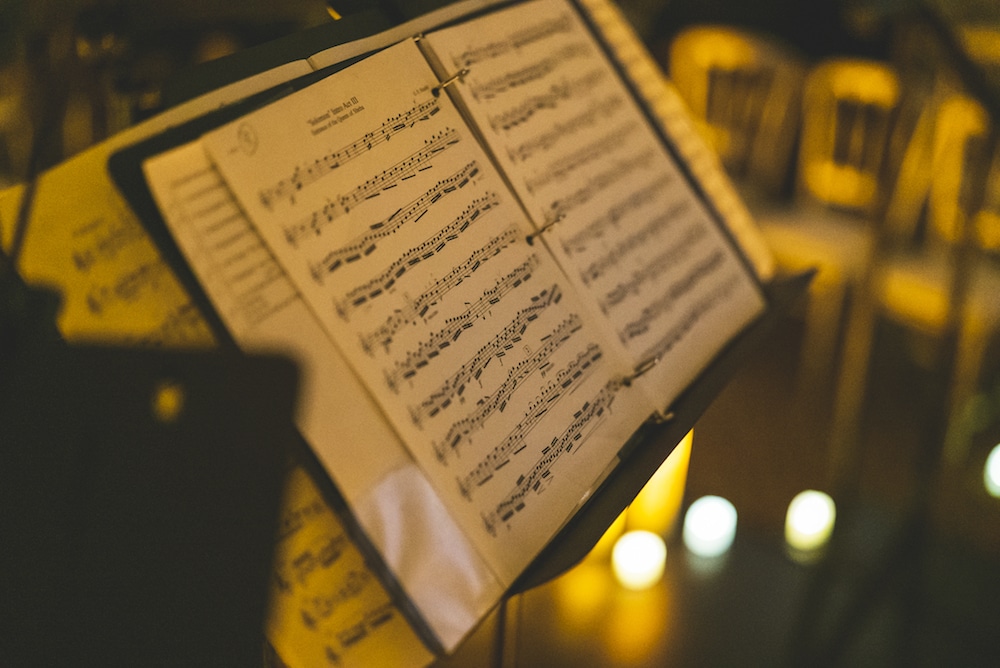 Um lindo concerto à luz de velas será transmitido ao vivo para sua casa neste fim de semana