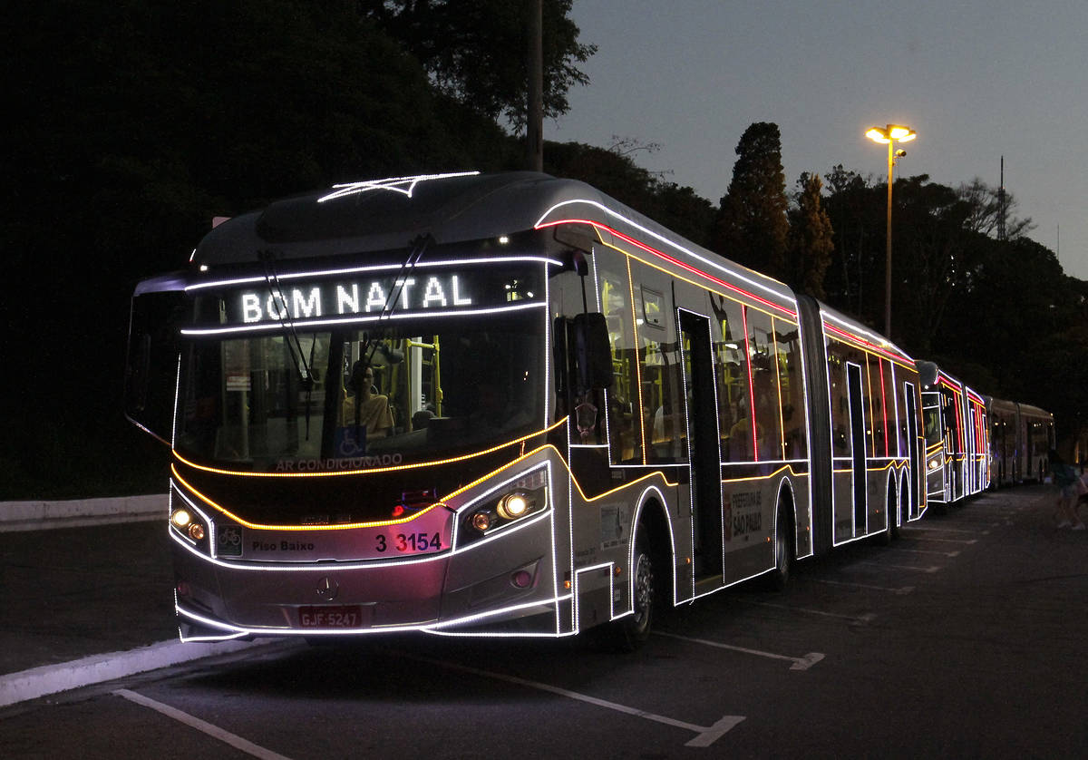 ônibus iluminado natal sp