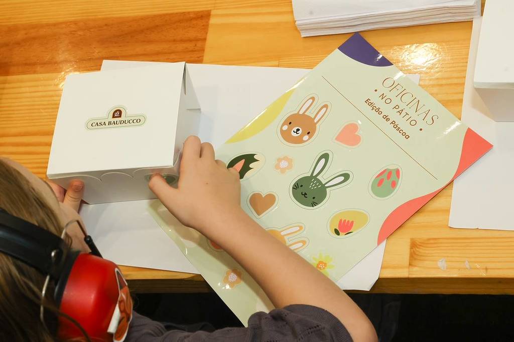 Oficina de personalização de luminárias. O que fazer na Páscoa em São Paulo?