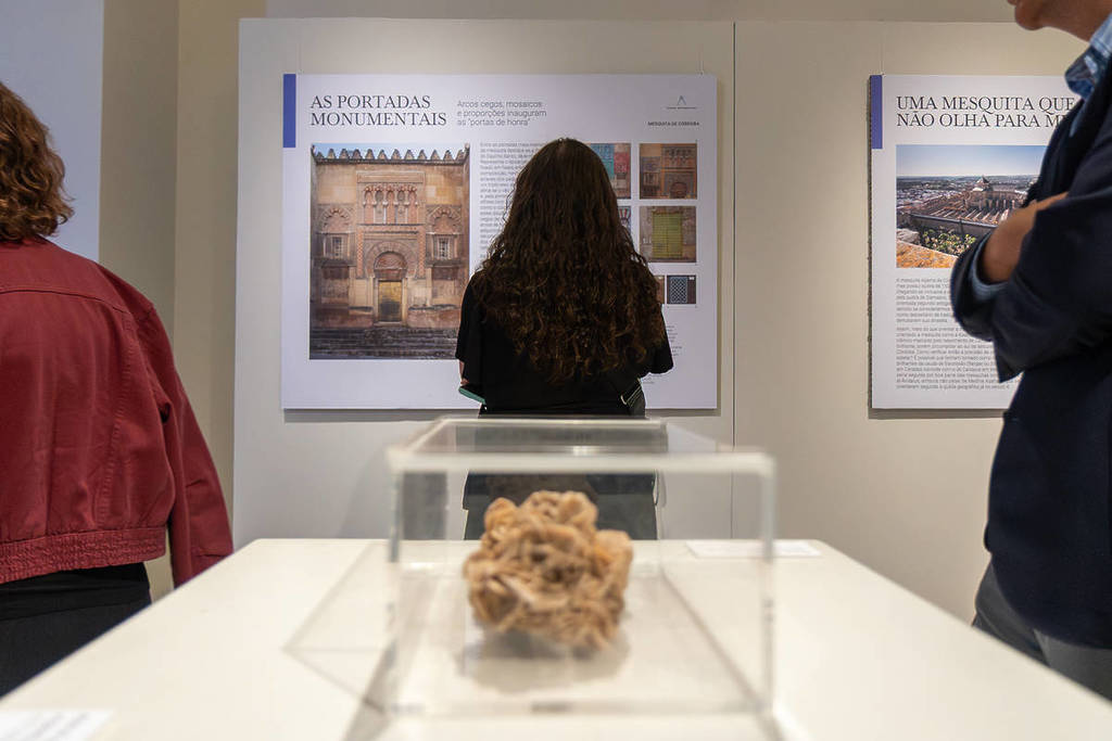Passeio Matemático por al-Ândalus exposição em são paulo