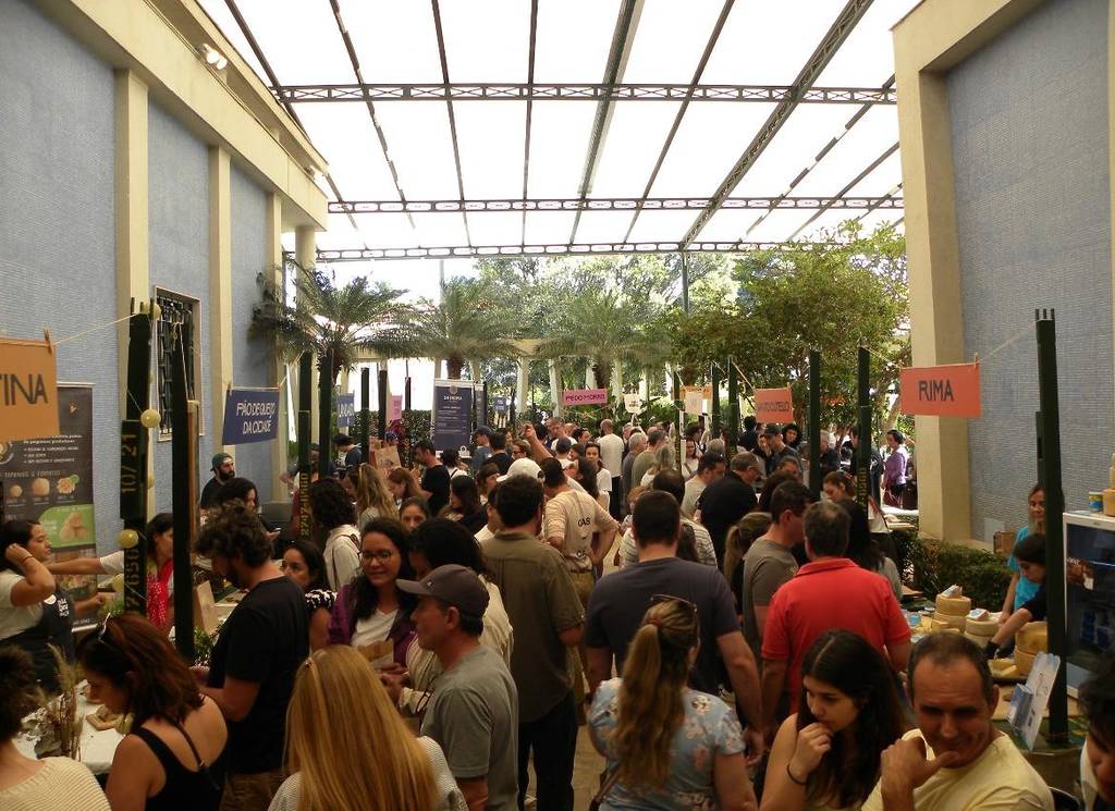 Feira do Caminho do Queijo Paulista