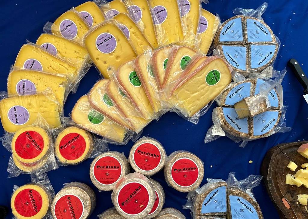 Feira do Caminho do Queijo Paulista