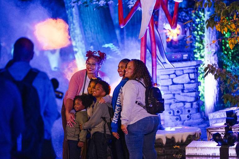 O Estranho Mundo de Jack recebe caminho de luzes imersivo em SP