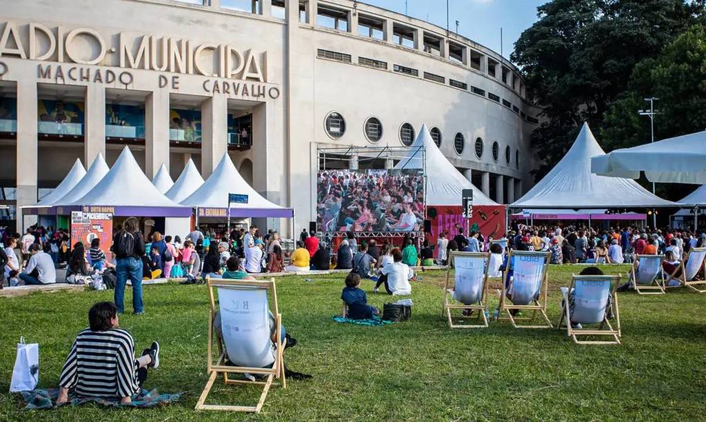literatura plaza charles miller são paulo