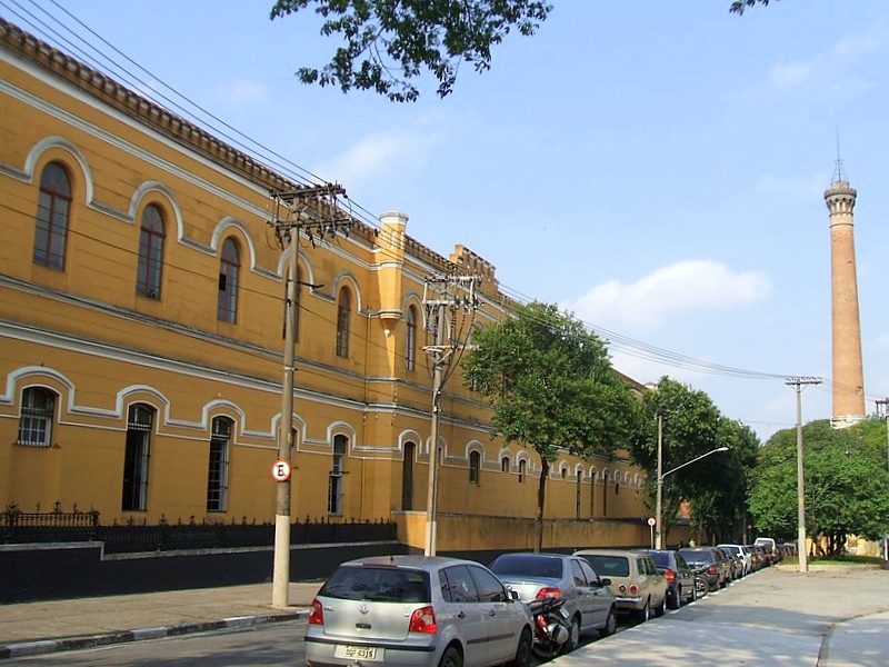 chaminé da luz bombardeio tiro de canhão sp