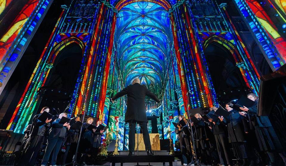 LUMINISCENCE abre sus puertas en la Catedral de la Sé y transforma el punto cero de São Paulo en un espectáculo de luz y música.