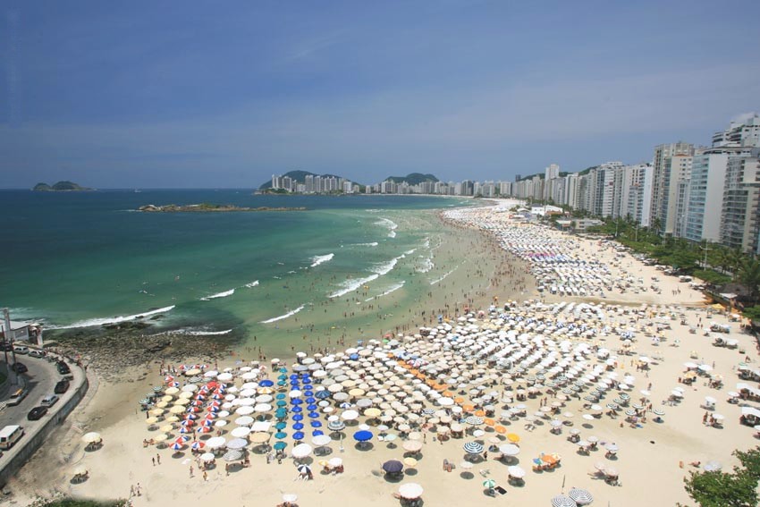 praia das pitangueiras guarujá litoral são paulo