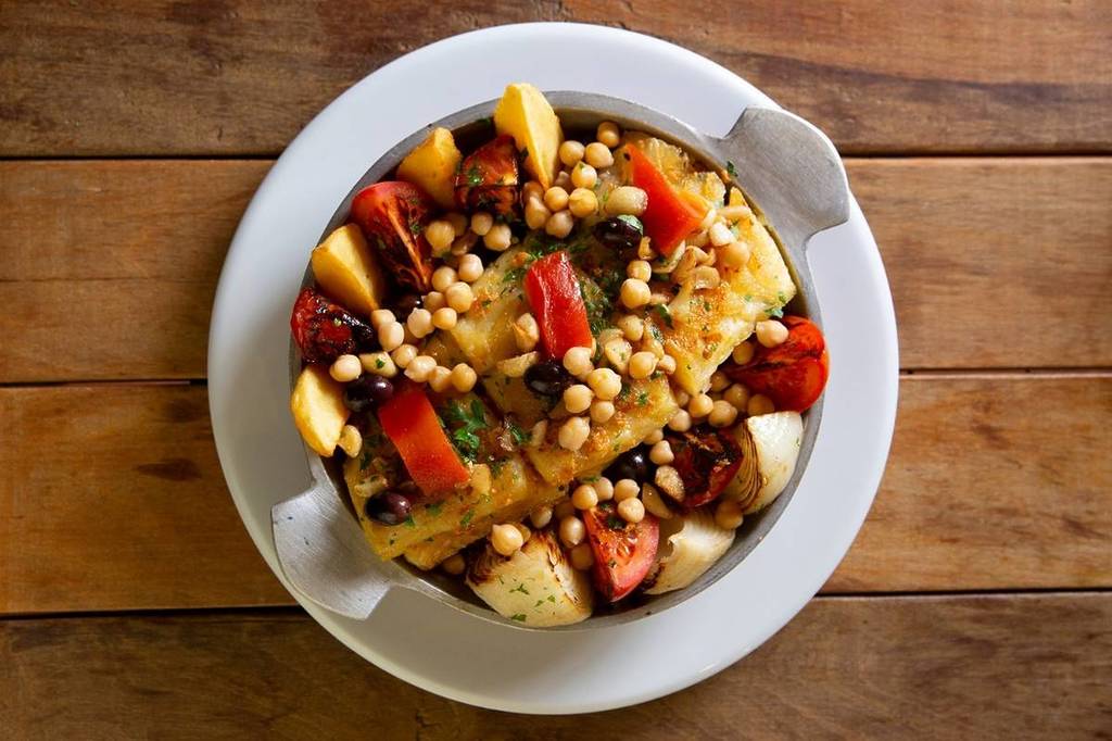 BACALHAU, VINHO & CIA almuerzo de Pascua en São Paulo