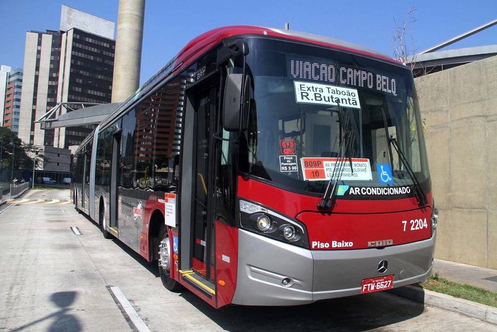 Conflitos geopolíticos podem reduzir frota de ônibus de São Paulo pelo preço do combustível