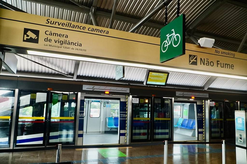 Inauguration of Line 17-Gold