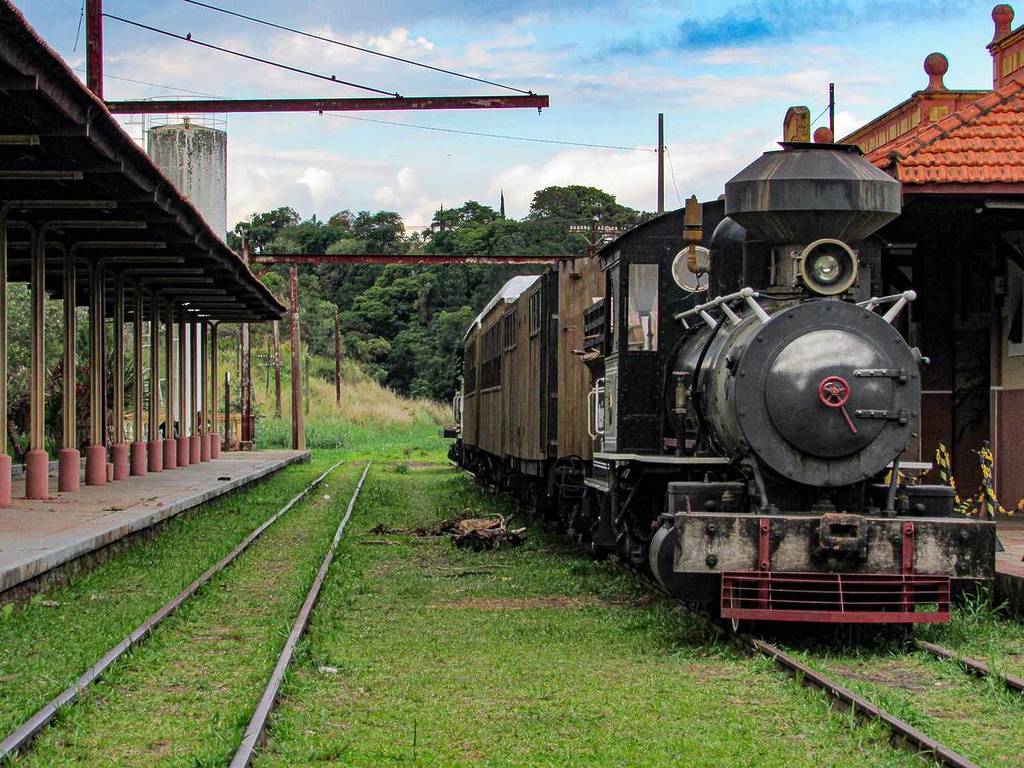 festival de massas, vinho e pizza estação ferroviária de São Roque
