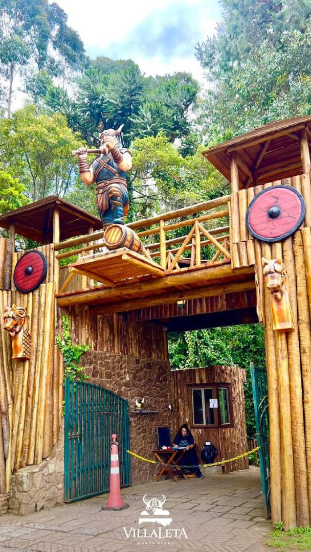 After eliminating Brazil from the World Cup, Vikings “invade” a village near São Paulo: the hidden fortress in the countryside that features Nordic cuisine, a royal wall, and admission starting at R$ 35